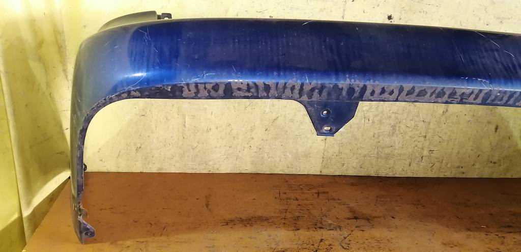 бампер Mazda MPV