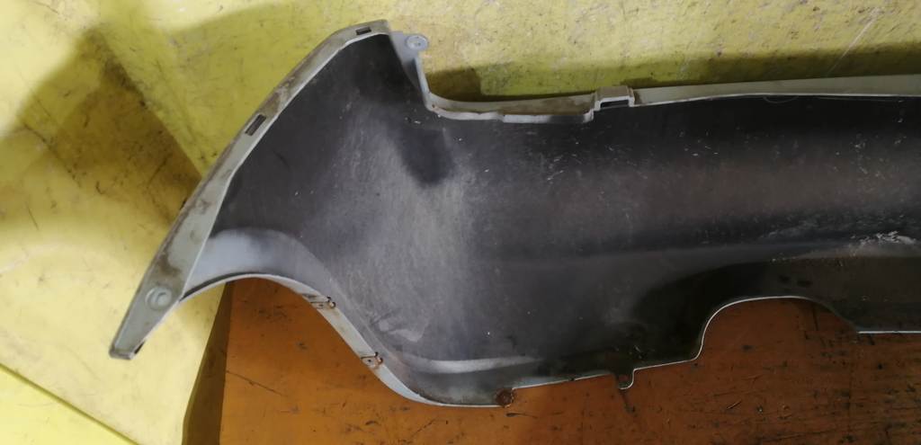 бампер Nissan March