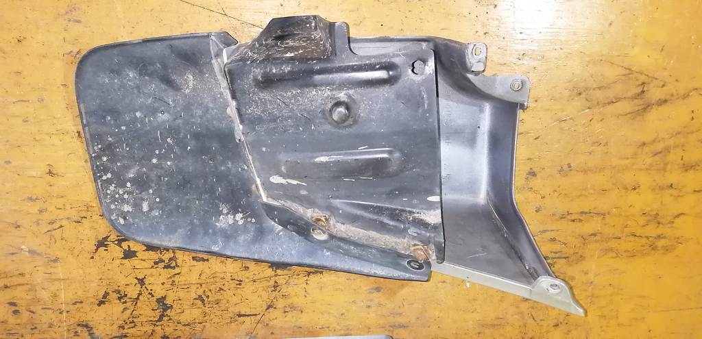 бампер Mitsubishi Pajero Mini