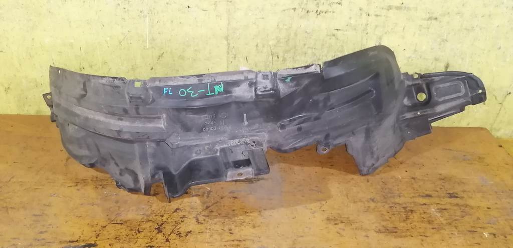 подкрылок Nissan X-Trail