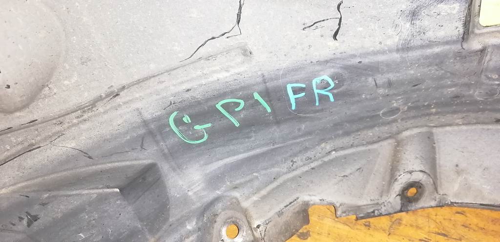 подкрылок Honda Fit