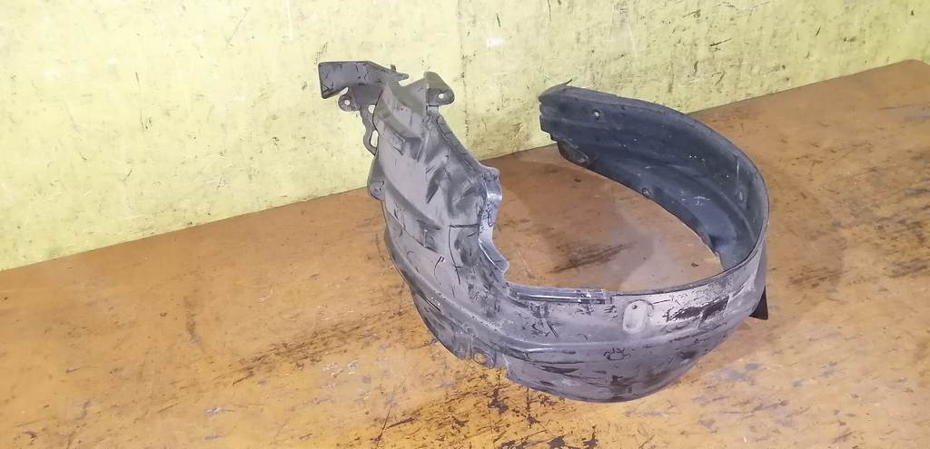 подкрылок Suzuki Palette