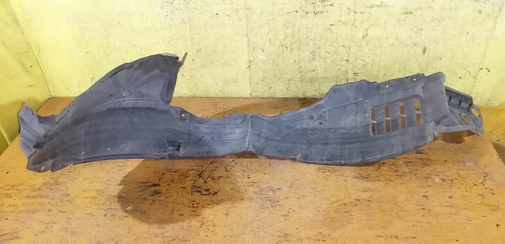 подкрылок Nissan Teana