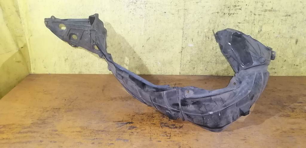 подкрылок Nissan Teana