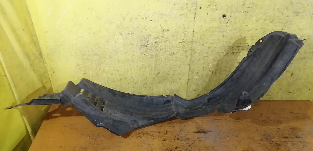 подкрылок Nissan Teana