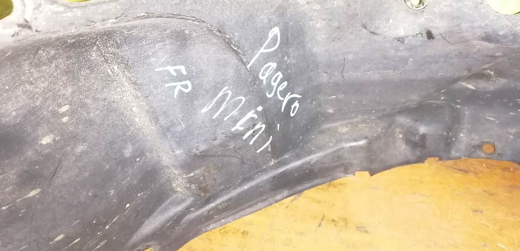 подкрылок Mitsubishi Pajero Mini