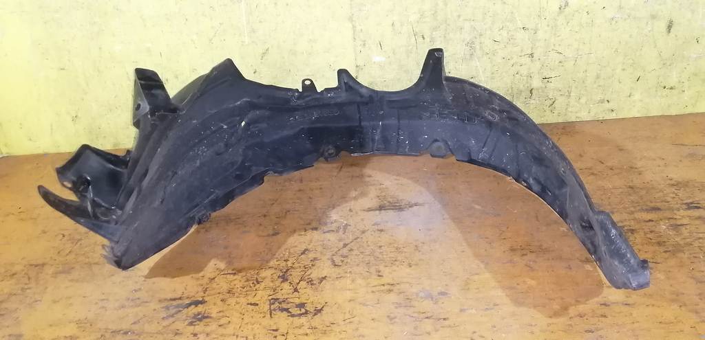 подкрылок Toyota Passo