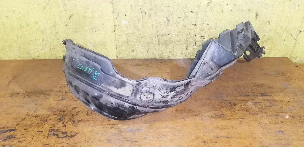 подкрылок Suzuki Solio