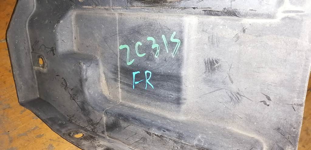 подкрылок Suzuki Swift