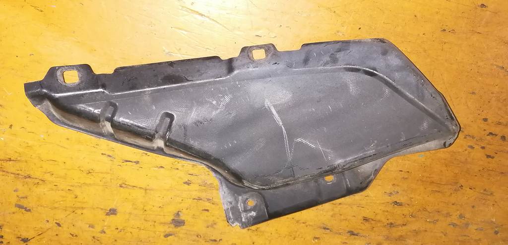 подкрылок Mitsubishi Outlander