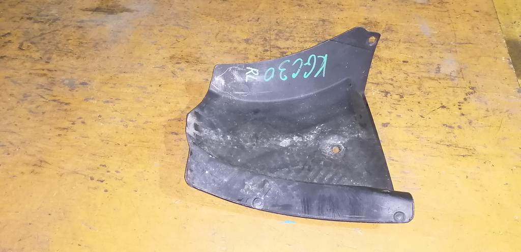 подкрылок Toyota Passo