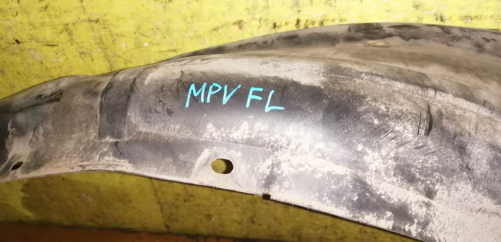 подкрылок Mazda MPV