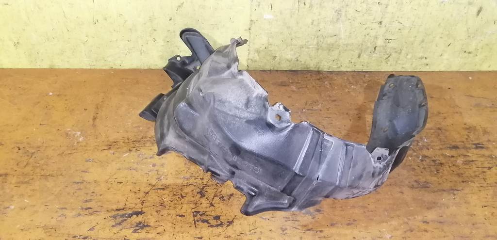 подкрылок Toyota Passo