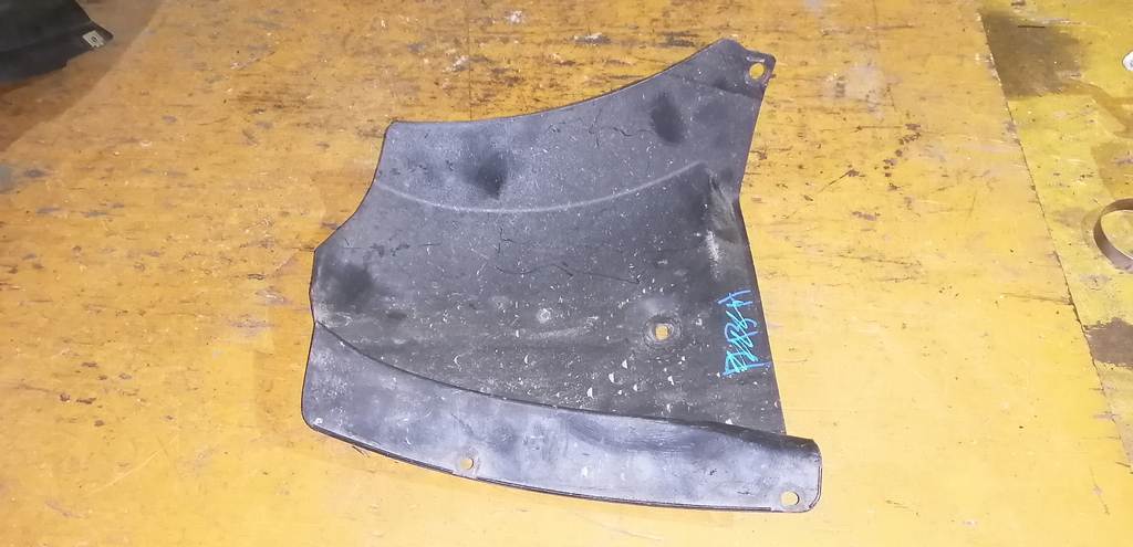 подкрылок Toyota Passo