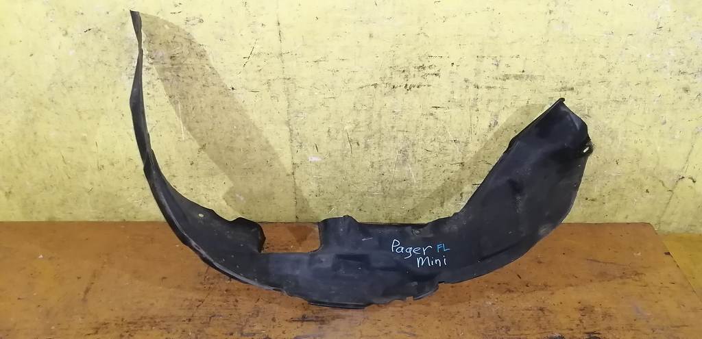 подкрылок Mitsubishi Pajero Mini