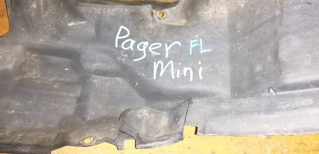 подкрылок Mitsubishi Pajero Mini