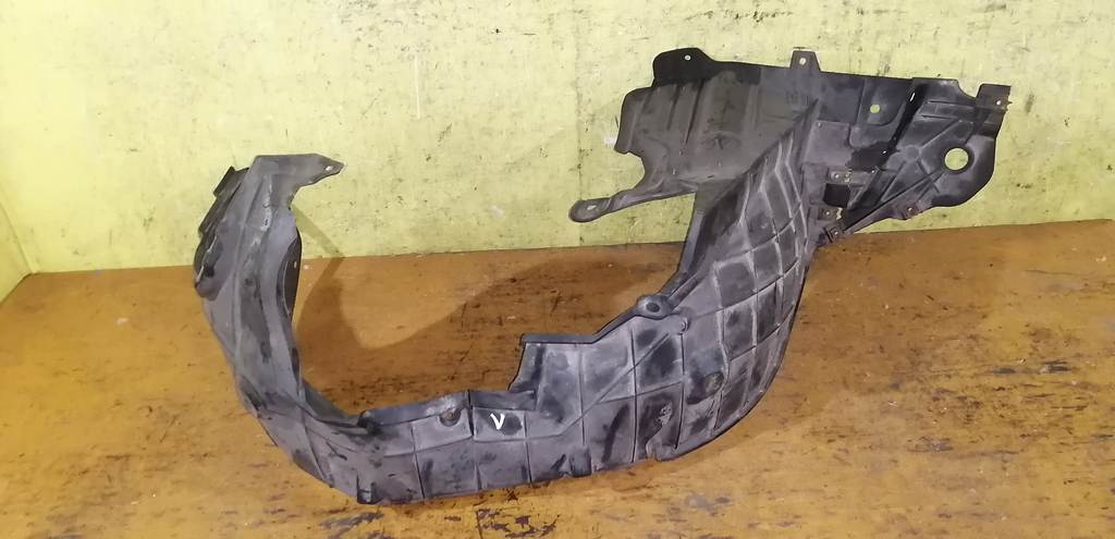 подкрылок Nissan Note