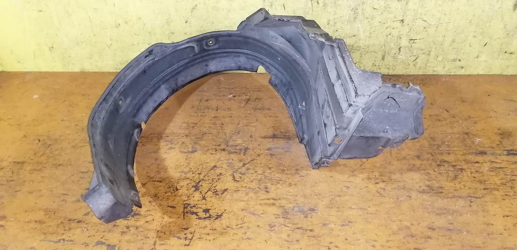 подкрылок Suzuki Solio