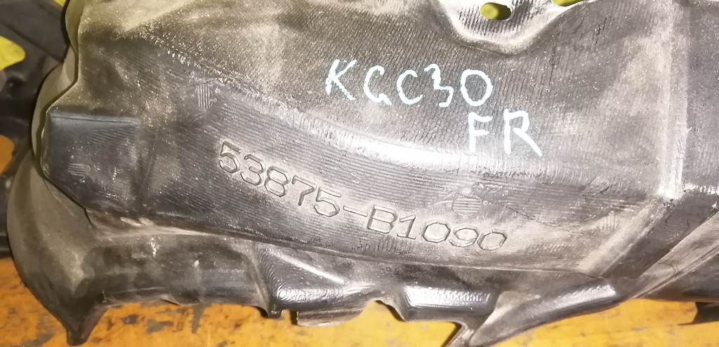 подкрылок Toyota Passo