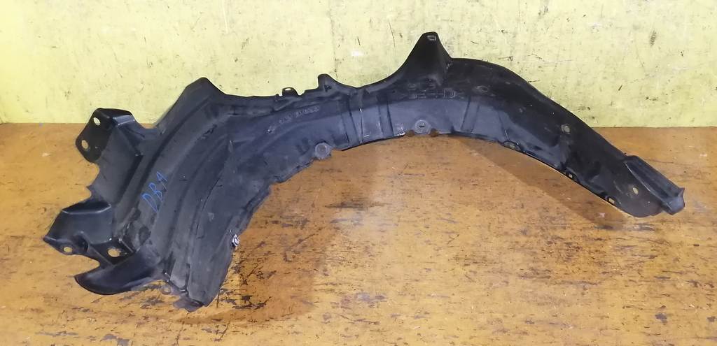 подкрылок Toyota Passo