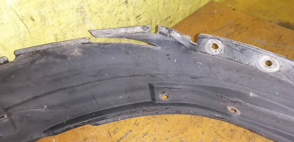 подкрылок Subaru Forester