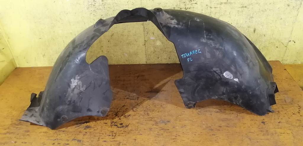 подкрылок Volkswagen Touareg