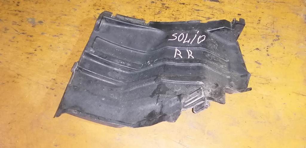 подкрылок Suzuki Solio