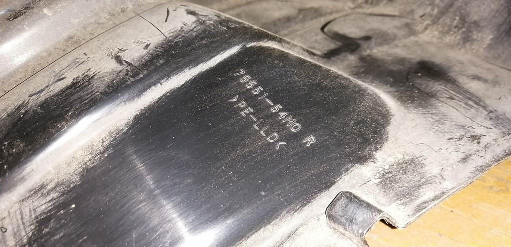 подкрылок Suzuki Solio