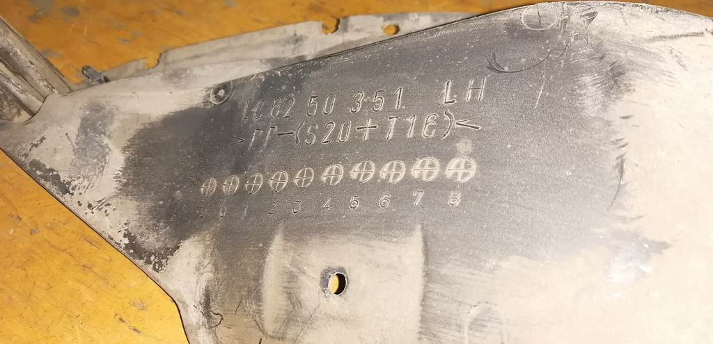 подкрылок Mazda MPV