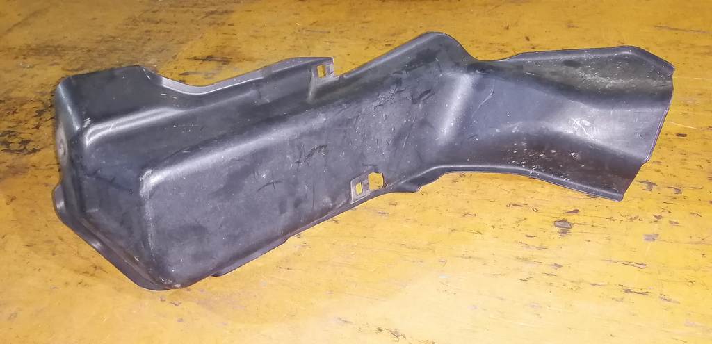 защита горловины бензобака Toyota Vitz