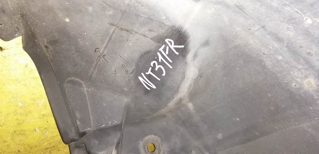 подкрылок Nissan X-Trail