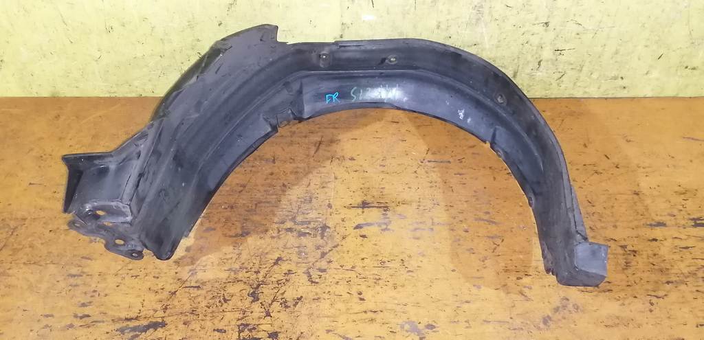 подкрылок Suzuki Palette