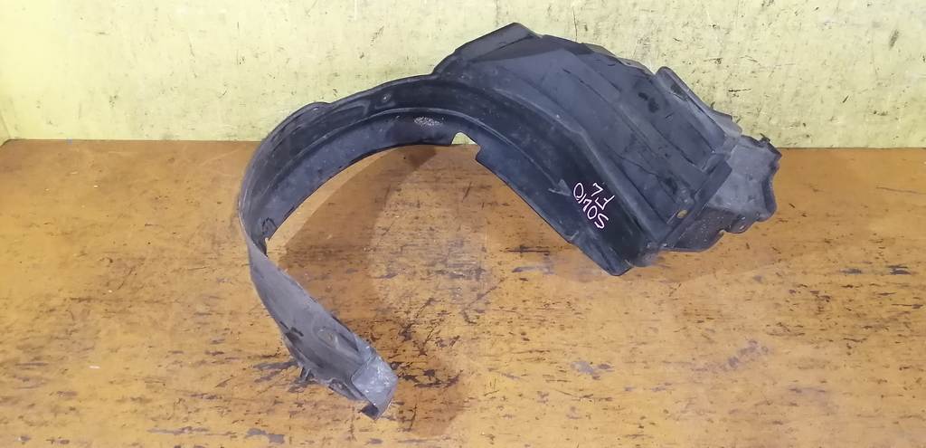 подкрылок Suzuki Solio