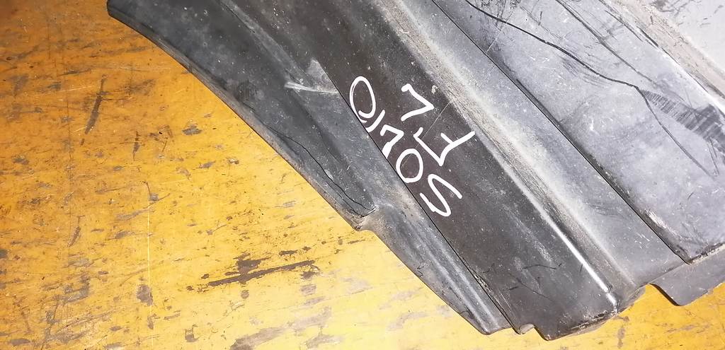 подкрылок Suzuki Solio