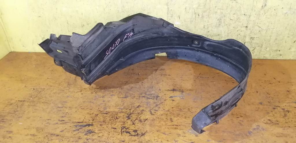 подкрылок Suzuki Solio