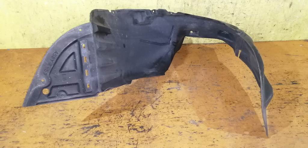 подкрылок Mitsubishi Colt