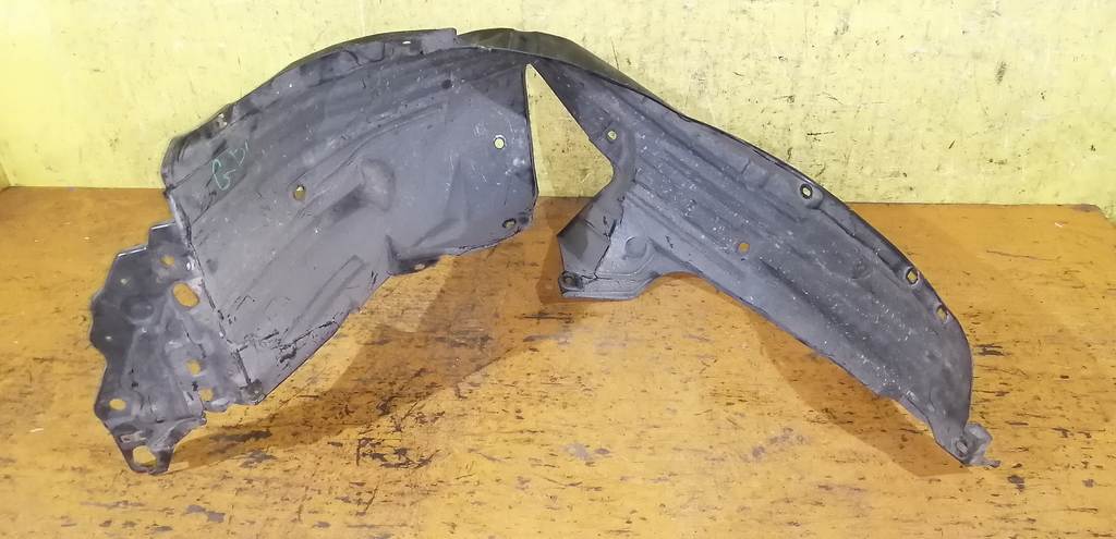 подкрылок Honda Fit