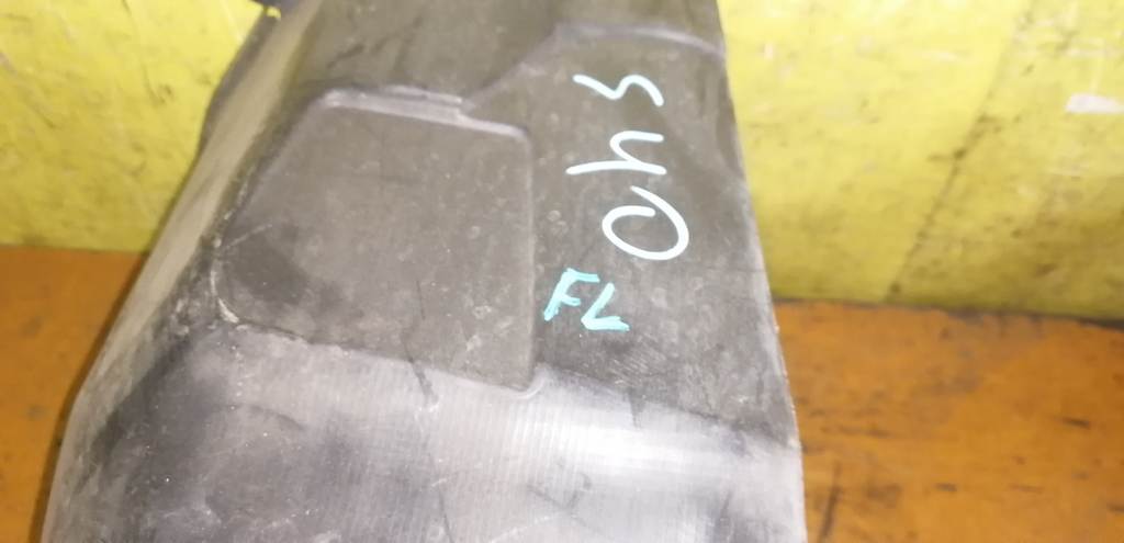 подкрылок Volvo S40