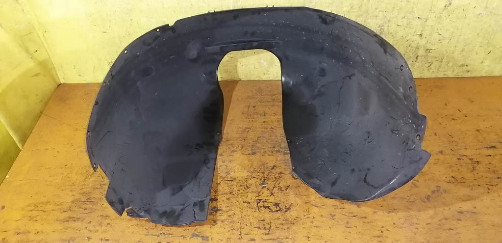 подкрылок Volvo S40