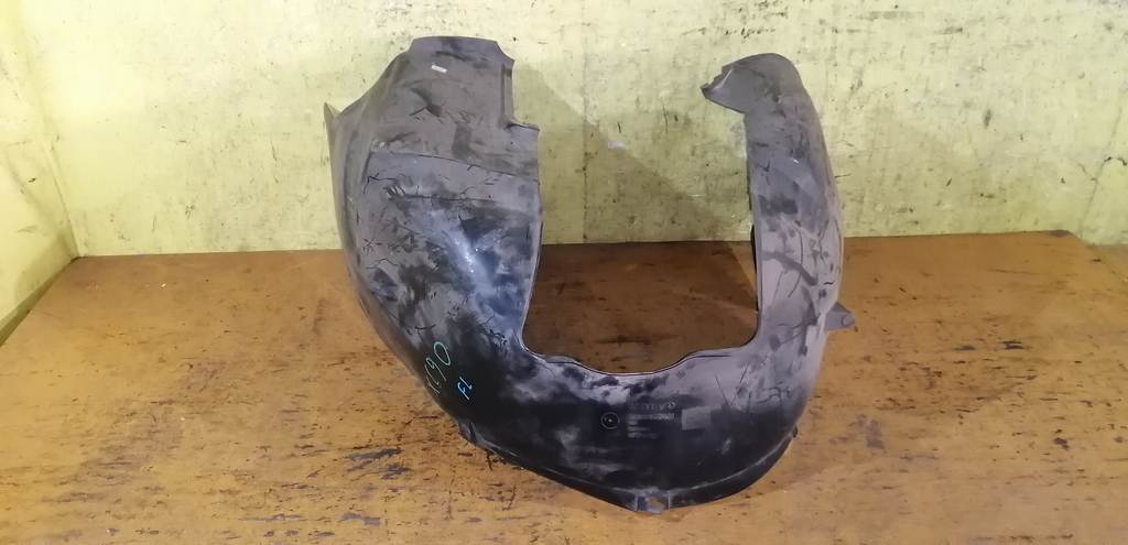 подкрылок Volvo XC90