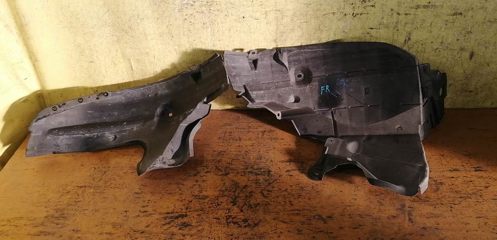 подкрылок Nissan Note