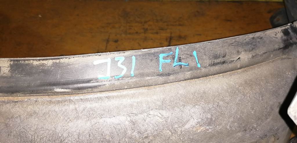 подкрылок Nissan Teana