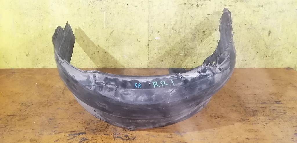 подкрылок Honda Elysion