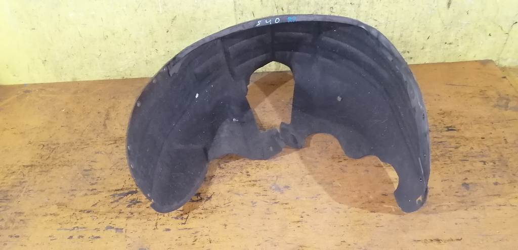 подкрылок Volvo S40