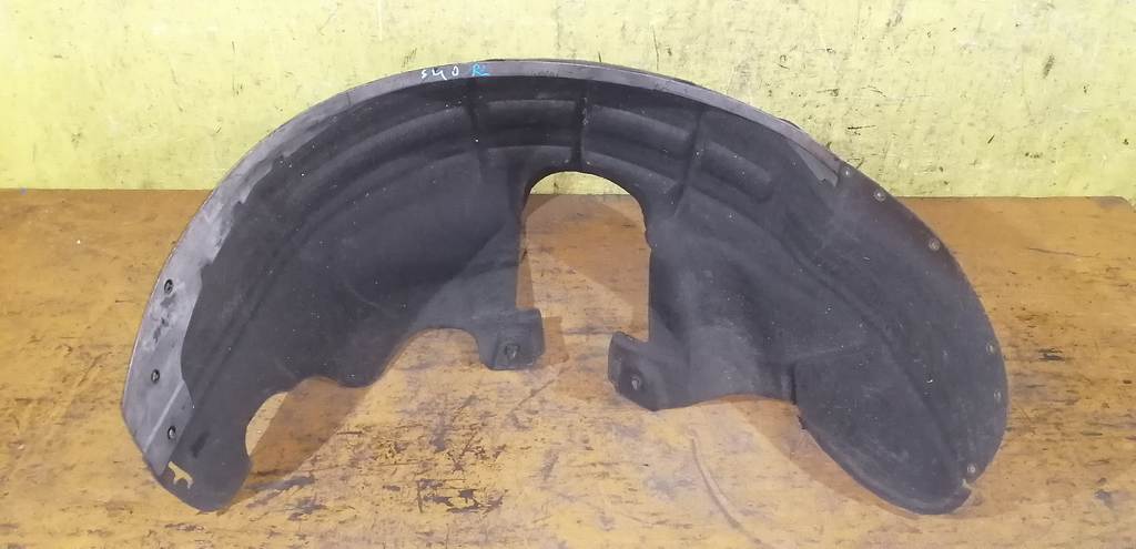 подкрылок Volvo S40