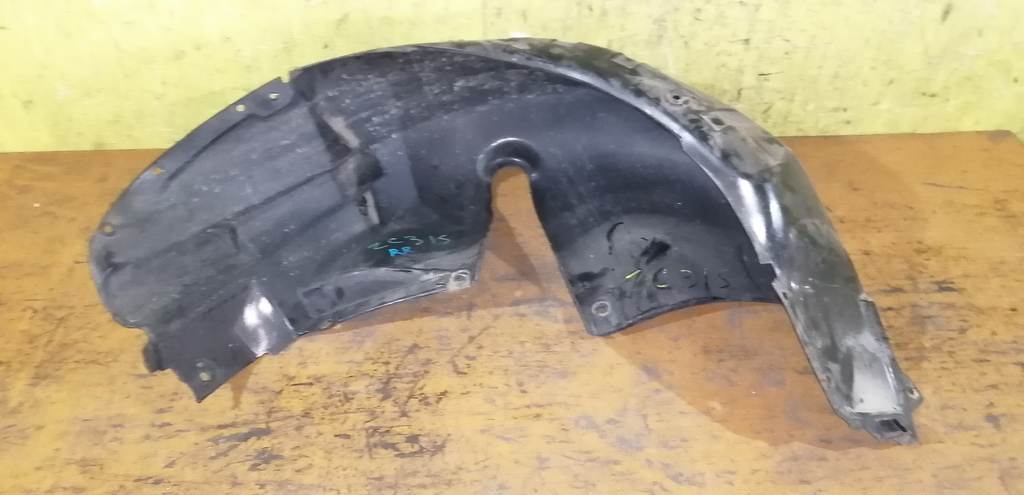 подкрылок Suzuki Swift