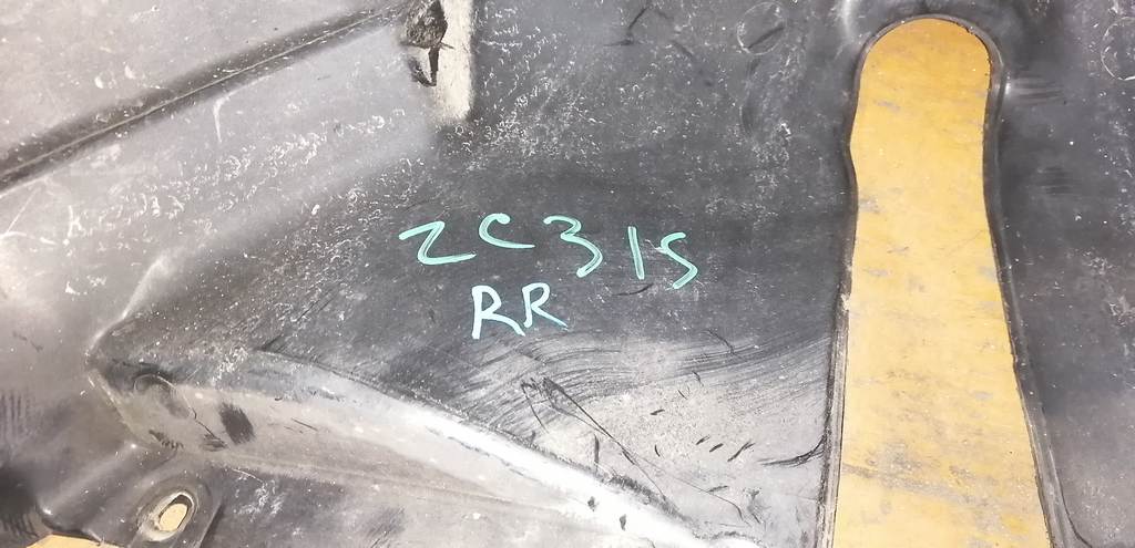 подкрылок Suzuki Swift