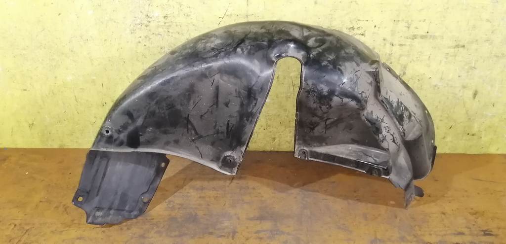 подкрылок Suzuki Swift