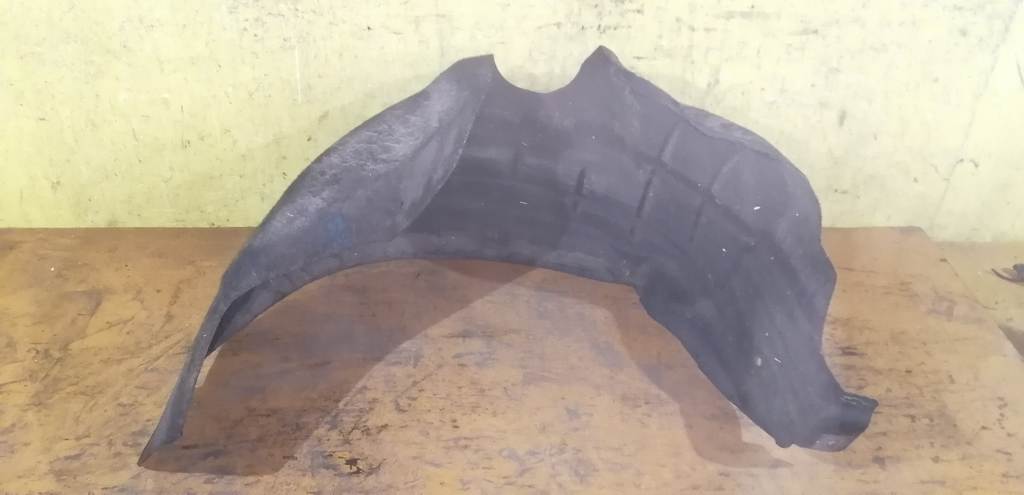 подкрылок Nissan Teana