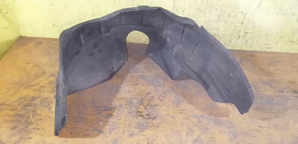 подкрылок Nissan Teana